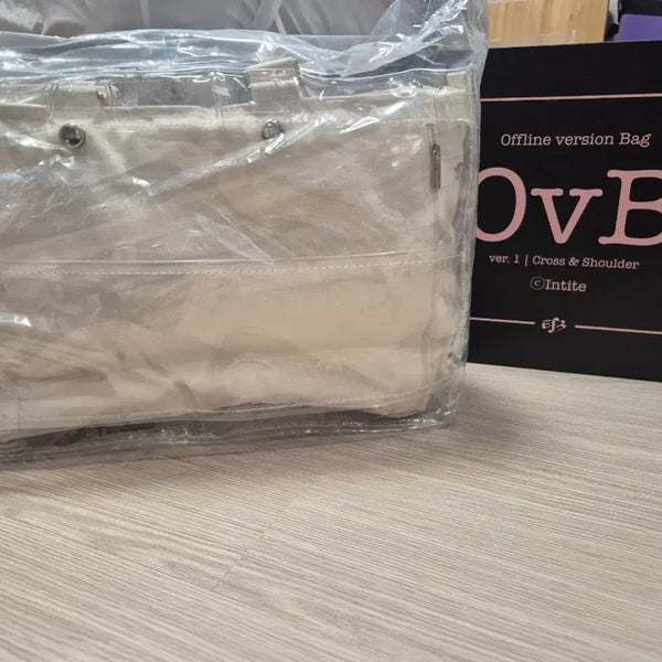 [BUNJANG] OvB Ita Bag Ivory / OvB(어버버) 이타백 덕질가방 아이보리 판매합니다