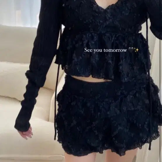 [BUNJANG] 3Times Logi Top Skirt Set Black / 쓰리타임즈 로지 탑 스커트 세트