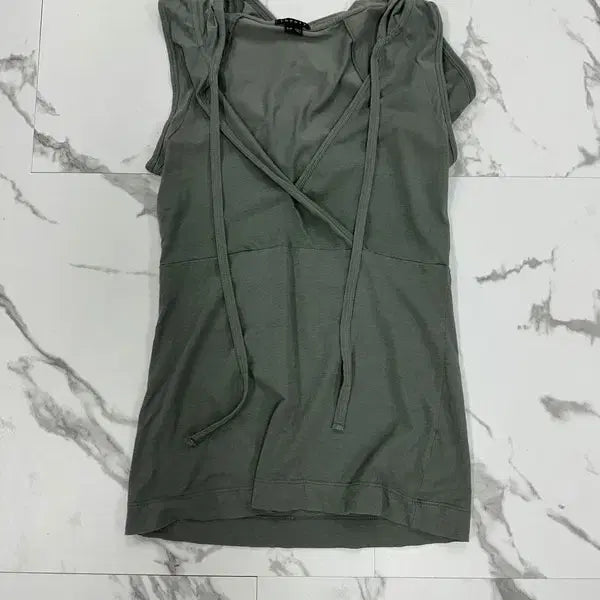[BUNJANG] Theory Olive Green Sleeveless Hoodie / 띠어리 올리브그린 후드 슬리브리스 나시