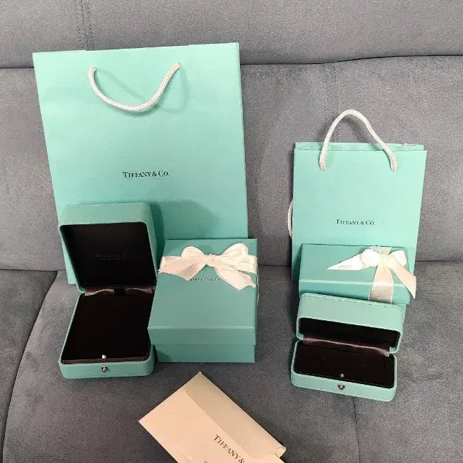 [BUNJANG] Tiffany & Co. Necklace and Earring Box Set / 5-2)티파니 목걸이귀걸이박스풀셋트(귀걸이박스셋트가격임)