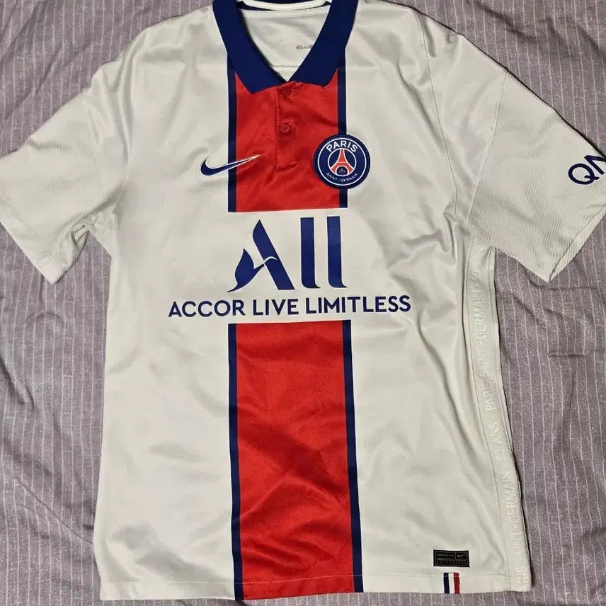 [BUNJANG] Paris Saint-Germain Neymar 20/21 Away Jersey (International M) / 파리 생제르망 네이마르 유니폼 [해외M]