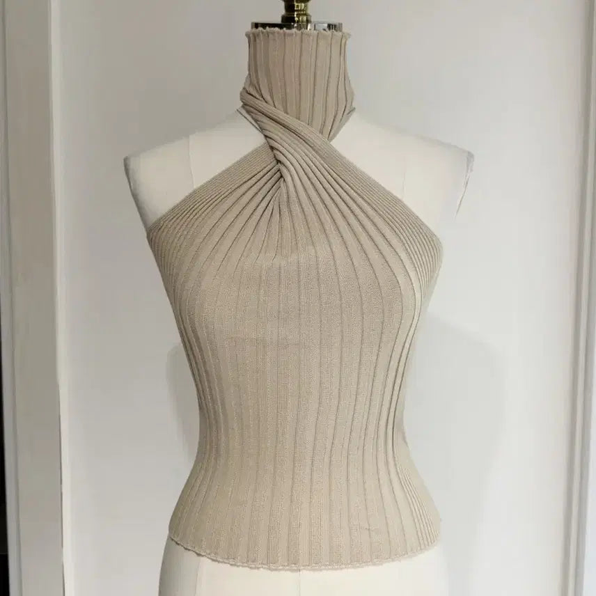 [BUNJANG] Halter Twist Sleeveless Top / 새제품) 홀터 꼬임 민소매 나시