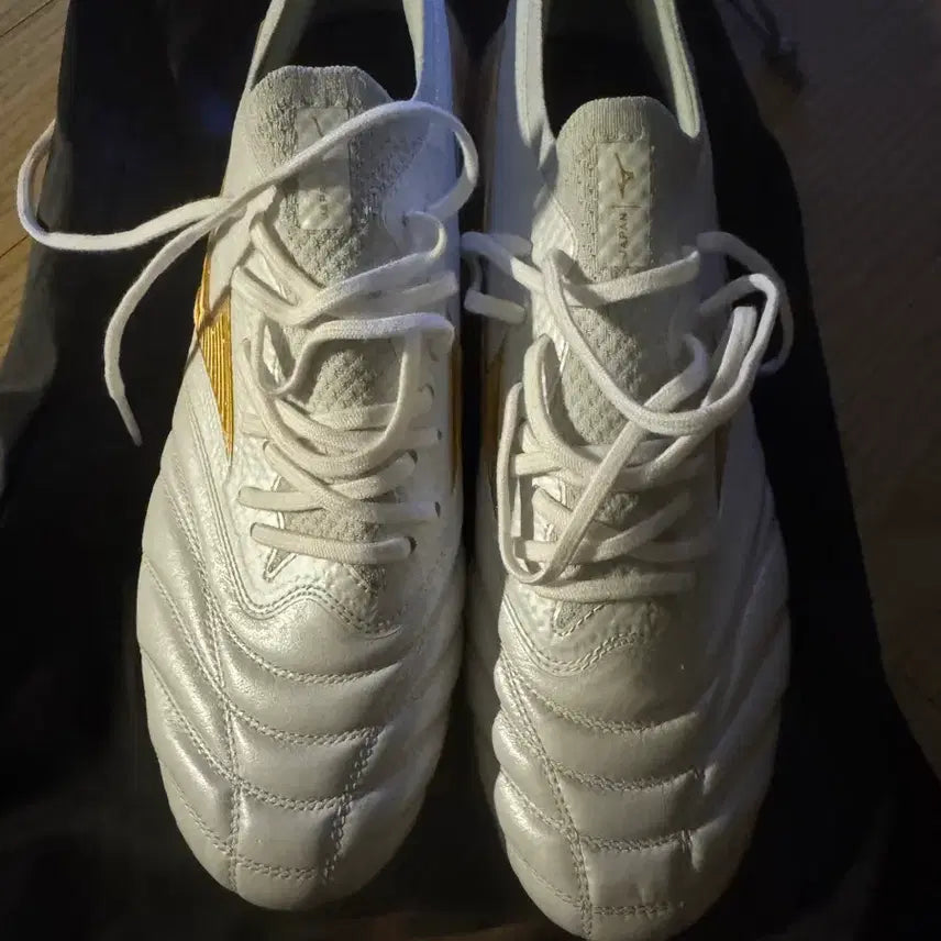 [BUNJANG] Mizuno Morelia Neo 4 Beta JPN 265 Soccer Cleats / 미즈노 모렐리아네오 4 베타 JPN 265
