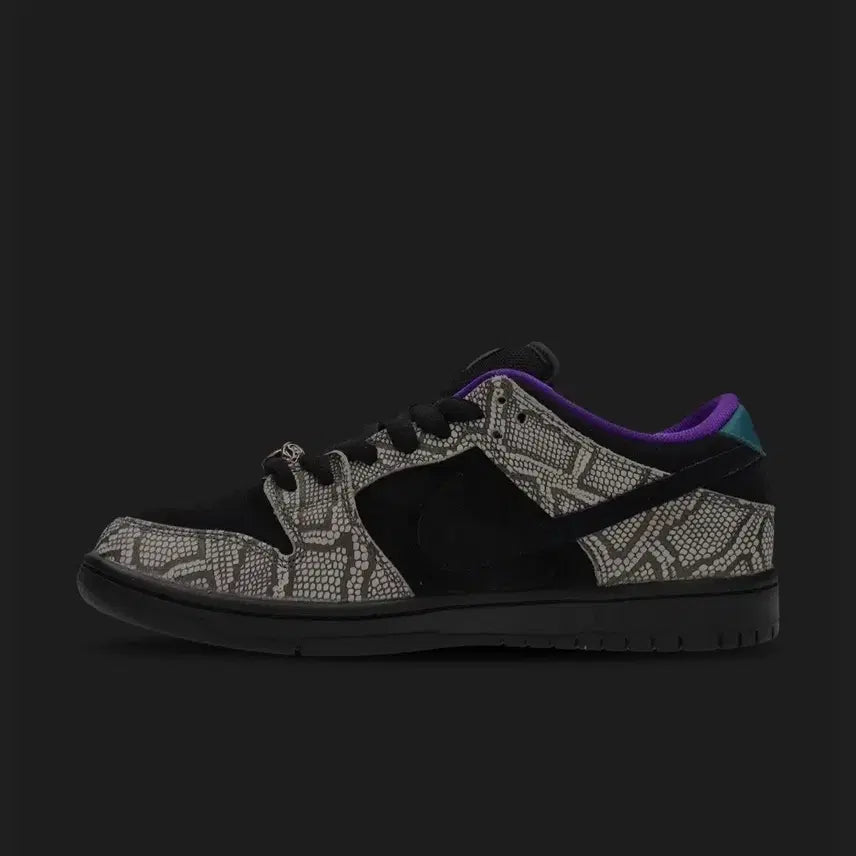 [BUNJANG] Nike Dunk Low "Black Purple" Limited Edition / 나이키 덩크 로우 뱀피 패턴 블랙 퍼플 다숀 조던  한정판