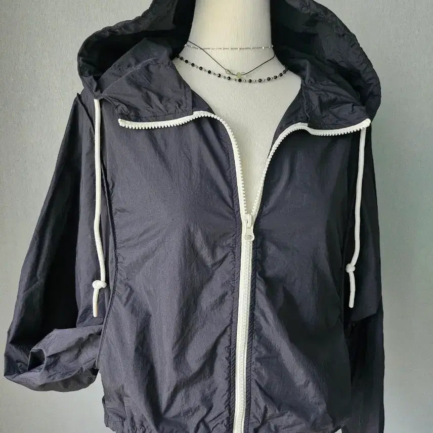 [BUNJANG] SPAO Hooded Windbreaker Black / 스파오 후드 바람막이 검정색