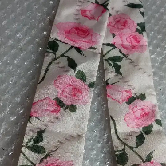 [BUNJANG] Silk Scarf with Pink Rose Pattern / 스카프