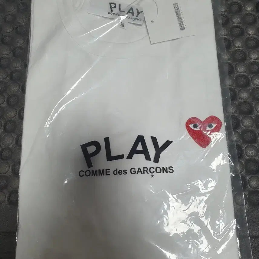 [BUNJANG] Comme des Garçons PLAY White T-Shirt XL / 꼼데가르송 플레이 반팔티 화이트 XL