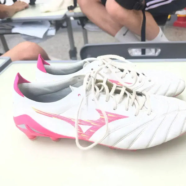 [BUNJANG] Mizuno Soccer Cleats White/Pink 265 / 미즈노 축구화 흰색/핑크 265