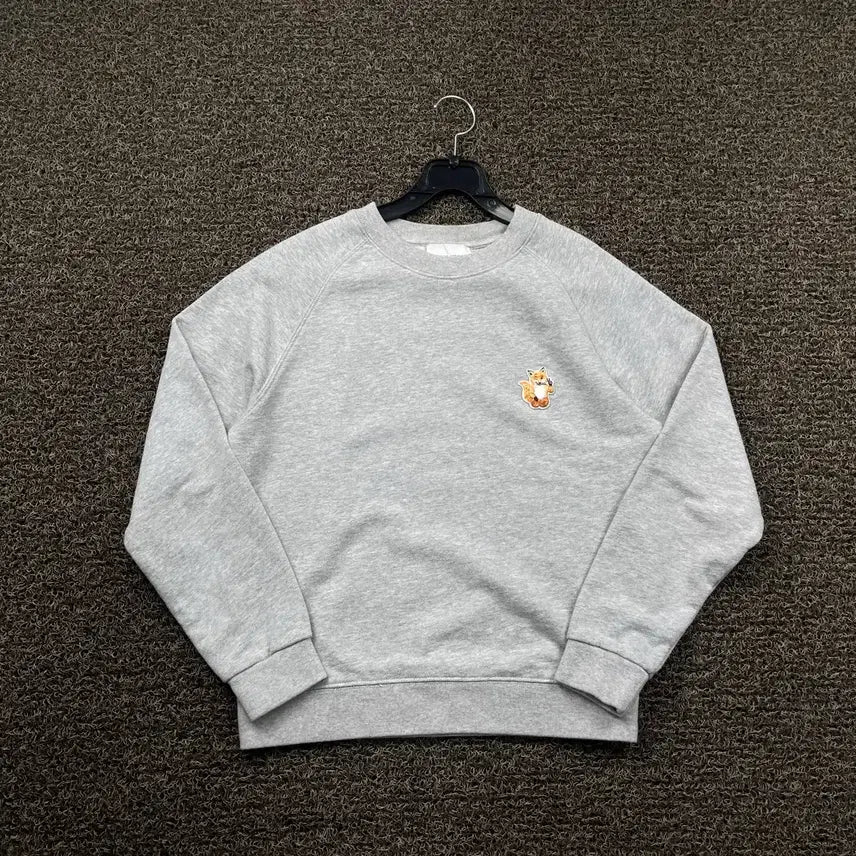 [BUNJANG] Maison Kitsuné Fox Head Grey Sweatshirt / 메종키츠네 폭스헤드 그레이 맨투맨