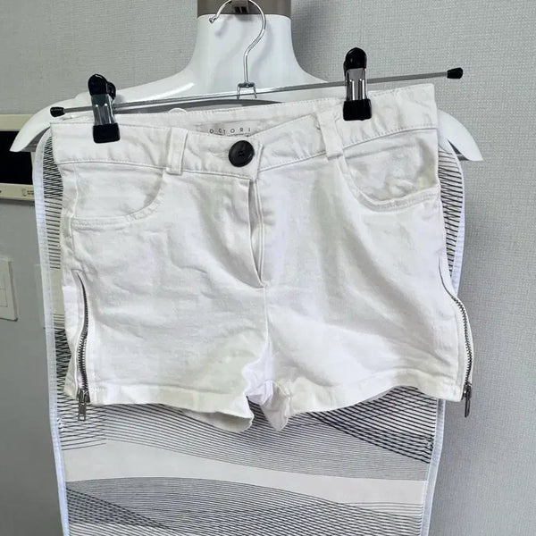 [BUNJANG] White Denim Shorts Side Zipper Detail / [M] 화이트 데님 숏 팬츠 사이드 지퍼 포인트
