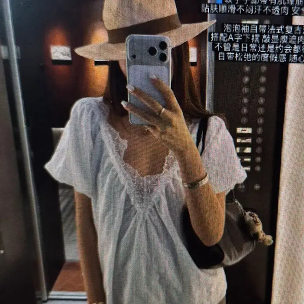 [BUNJANG] Lace V-Neck Puff Sleeve Top Shirt (2 Colors) / (해외배송)레이스 브이넥 퍼브 슬리브 탑 셔츠 2컬러
