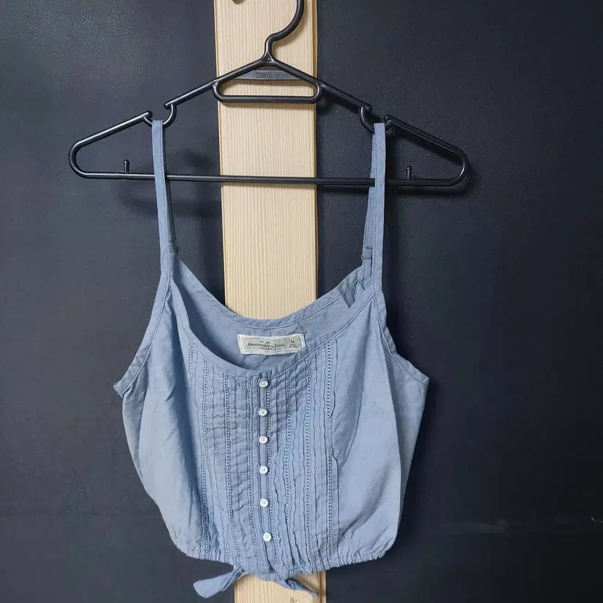 [BUNJANG] Abercrombie & Fitch Sleeveless Top - Blue Denim / 진짜만원 아베크롬비 탑나시 55 블루데님