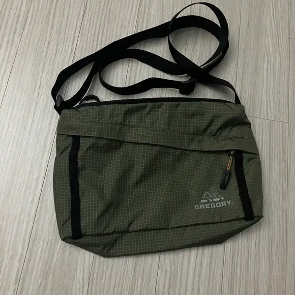 [BUNJANG] Gregory Crossbody Bag / 그레고리 크로스백