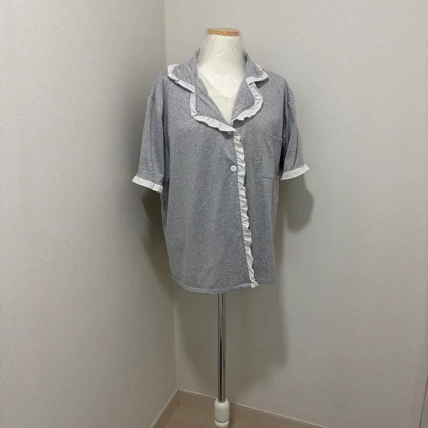 [BUNJANG] Frilled Collar Short Sleeve Shirt - Grey / 프릴 카라 반팔 셔츠 그레이