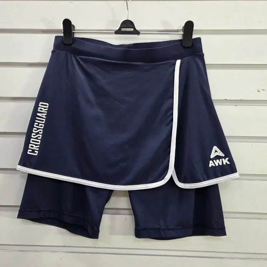 [BUNJANG] Airwalk Navy White Point Sport Skirt with Integrated Shorts / 에어워크  네이비 화이트포인트 스포츠 속바지일체 스거트/보물찾기천사