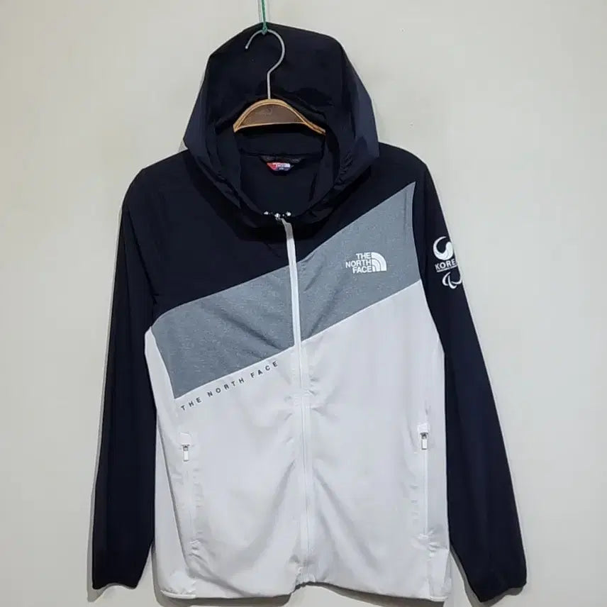 [BUNJANG] The North Face Lightweight Spandex Hooded Windbreaker Jacket / (S) 노스페이스 경량 바람막이 점퍼 스판 등산복 후드자켓
