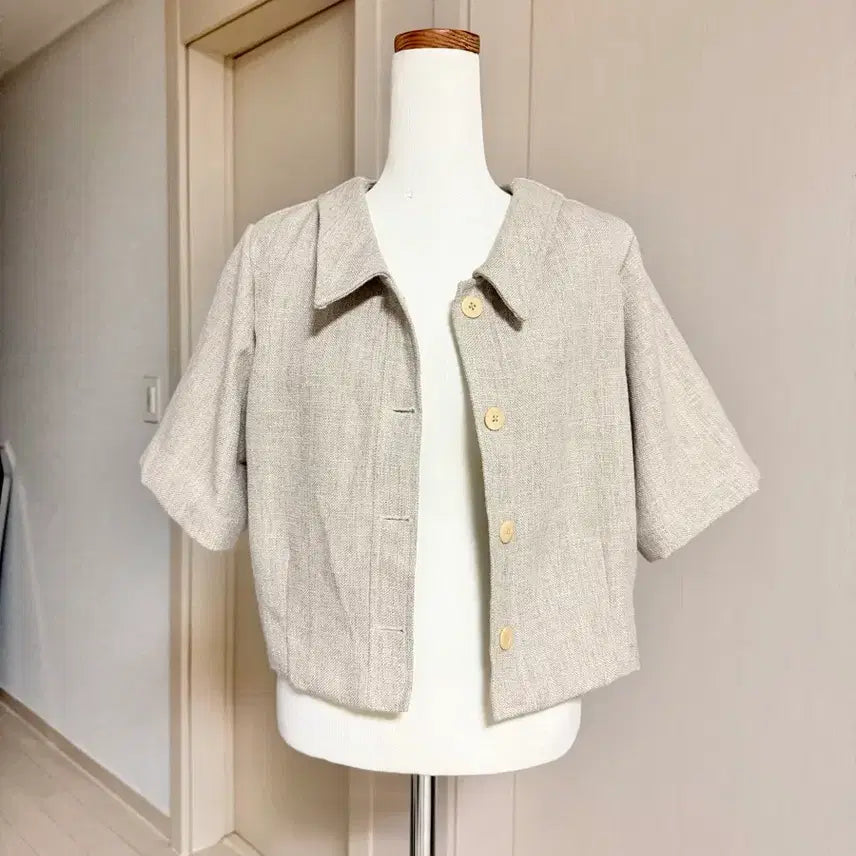 [BUNJANG] Common Unique Beige Crop Jacket / Common unique 베이지 크랍 자켙