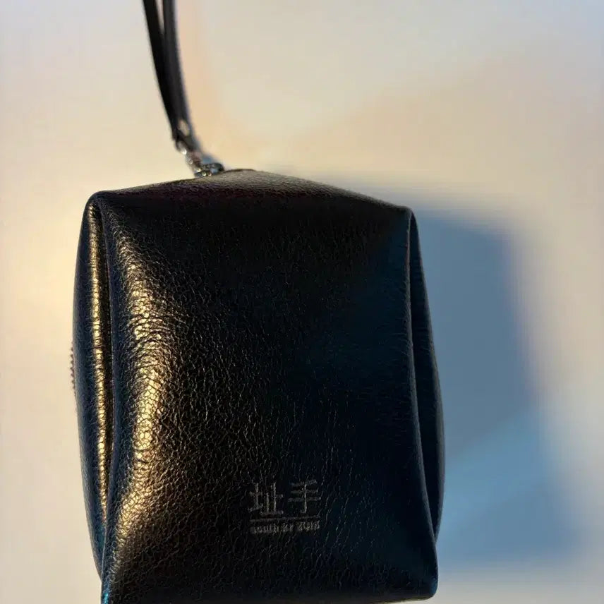 [BUNJANG] Leather Square Mini Pouch with Wrist Strap / 손목 스트랩 가죽스퀘어미니파우치