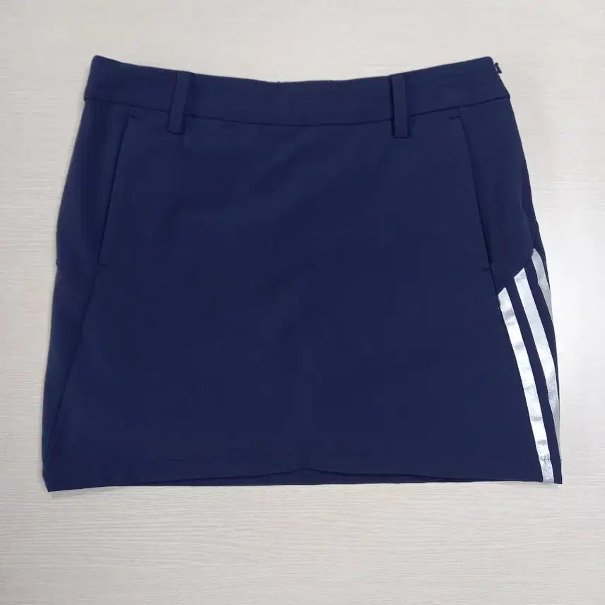 [BUNJANG] Adidas Women's Spandex Skort Navy (Size 27-28) / 27-28 adidas 여성용 스판 치마바지 네이비 27-639