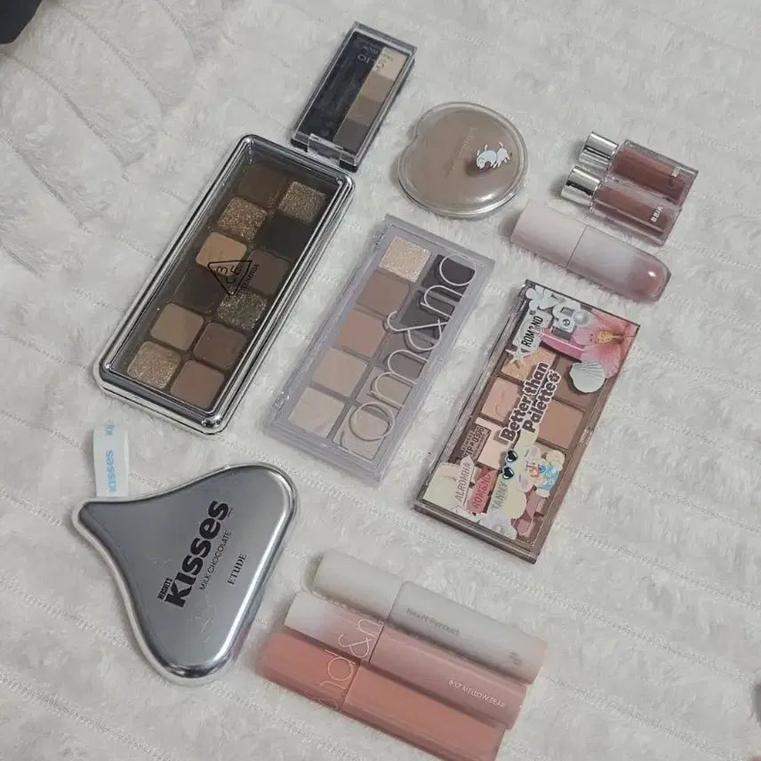 [BUNJANG] 3CE, Rom&nd, Etude, Colourgram, Clio, Bbia Warm Tones Makeup Bundle Set / 갈웜 화장품 일괄 판매