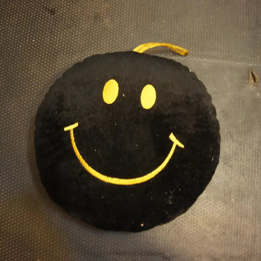 [BUNJANG] Vintage Smile Cushion / 빈티지스마일쿠션 고전완구 빈티지소품UU