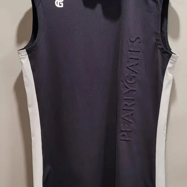 [BUNJANG] Parragates Women's Golf Sleeveless Top / 파리게이츠 여성 골프 민소매
