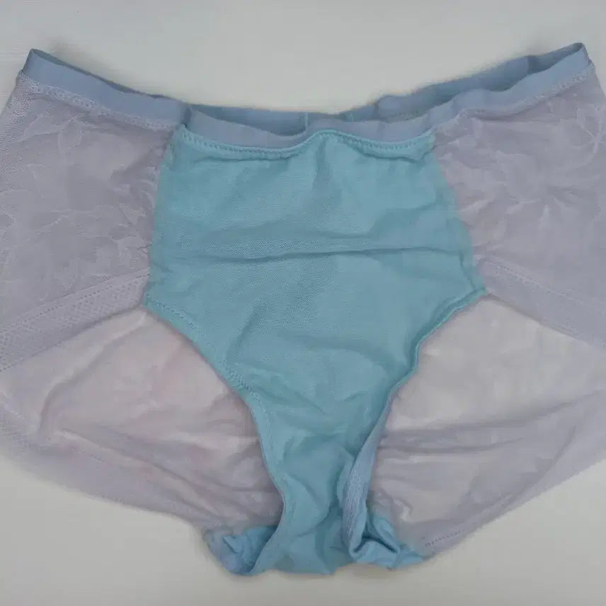 [BUNJANG] Light Blue Lace Trimmed Underwear (Used) / 팬티 속옷 하늘색 레이스 덧댐 중고
