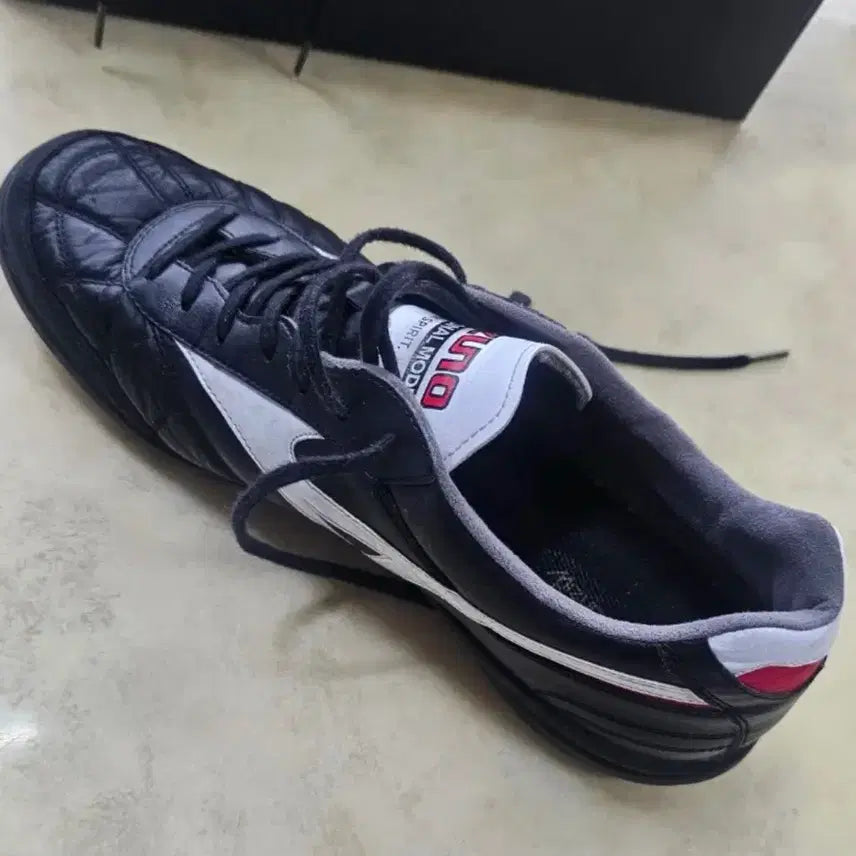 [BUNJANG] Mizuno Morelia Sala Japan TF Football Boots (Size 280) / 미즈노 모렐리아 살라 재팬 TF 280