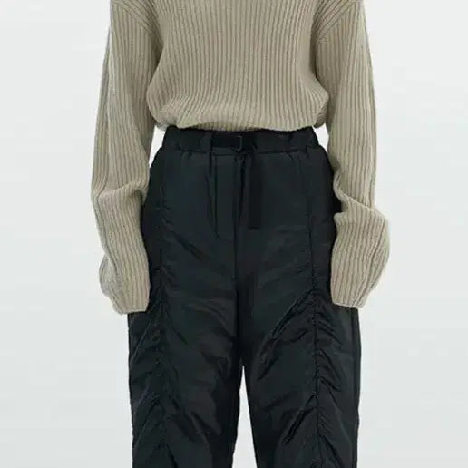 [BUNJANG] Amomento Padded Shirred Pants Size 0 / 아모멘토 PADDED SHIRRED PANTS 패디드 팬츠 0사이즈