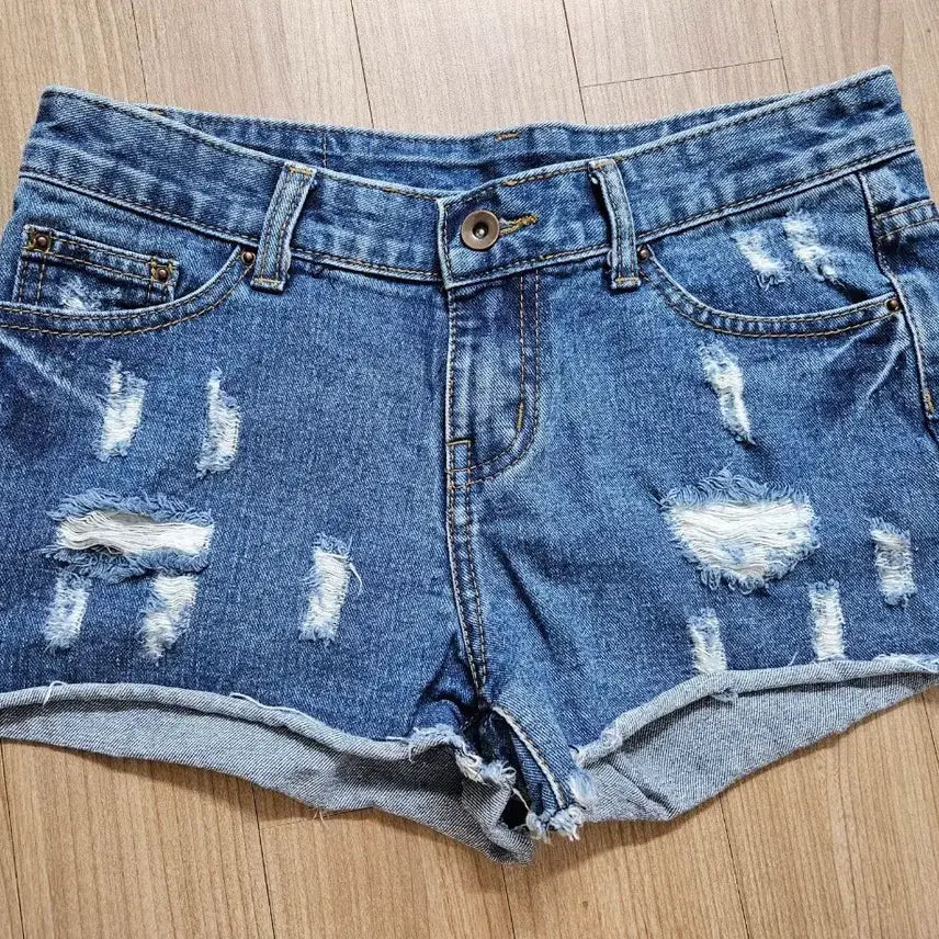 [BUNJANG] Denim Ripped Hot Shorts (M) / 데님 숏팬츠 찢청 핫팬츠(M)