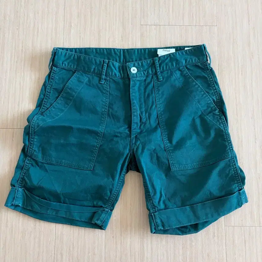 [BUNJANG] Danton Green Shorts (Size 36/27-28) / Danton 그린 반바지 (27-28)