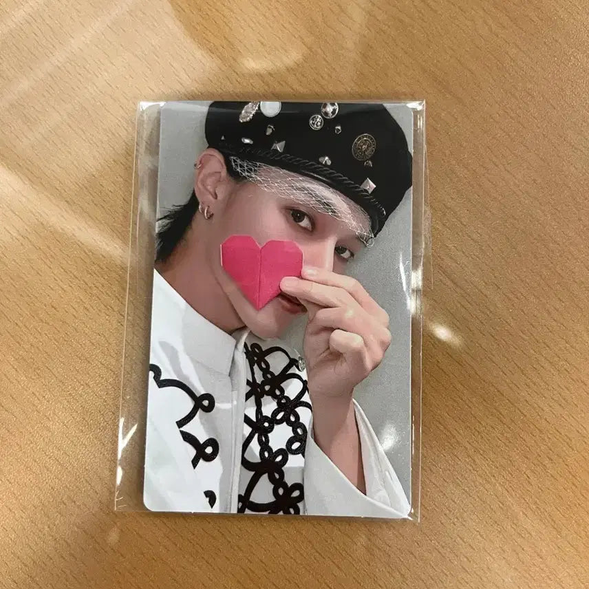[BUNJANG] ATEEZ Wooyoung Pink LP POB Photocard / 에이티즈 핑크 LP 특전 우영