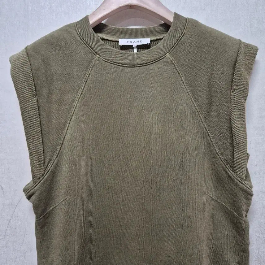 [BUNJANG] Hansome Frame Sleeveless Sweatshirt / 한섬 프레임 민소매 맨투맨