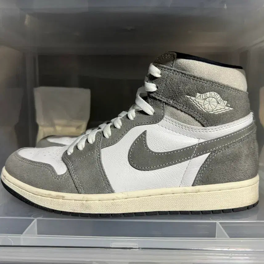 [BUNJANG] Air Jordan 1 Retro High OG Black Smoke Grey / 조던1 레트로 하이 OG 블랙 앤 스모크 그레이