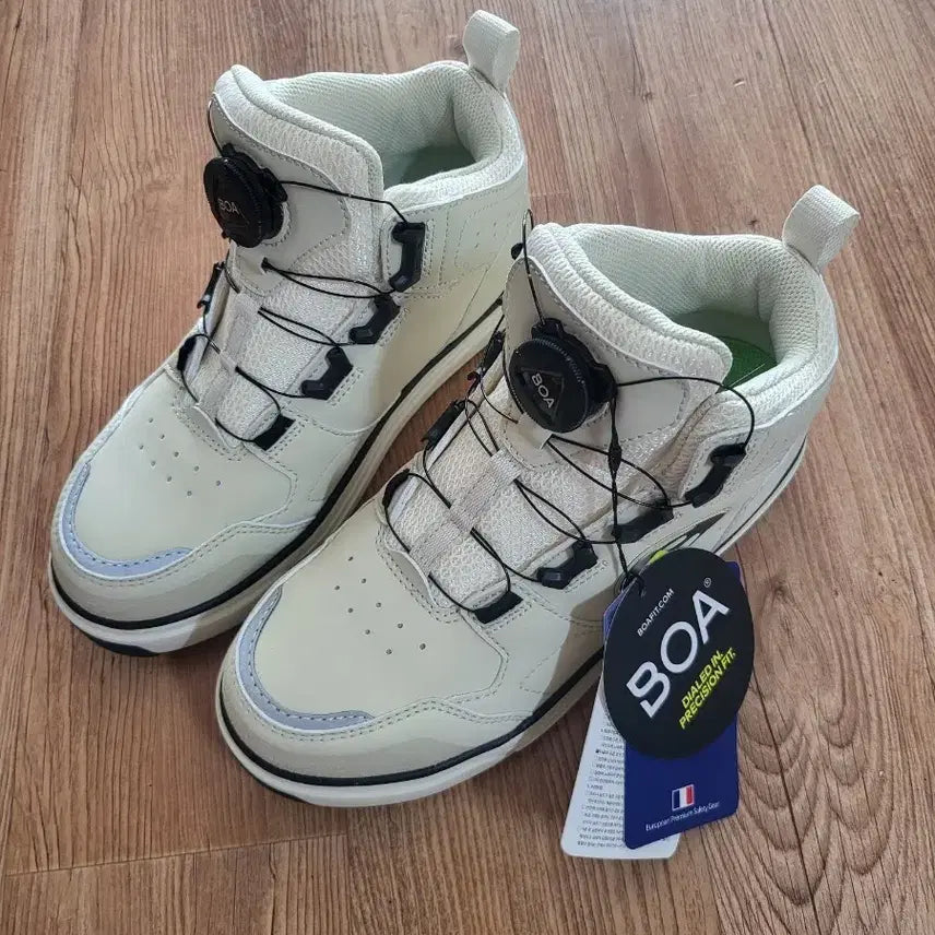 [BUNJANG] Eider Boa System Women's Sneakers Beige Hiking Trekking Shoes / 아이더 보아 시스템 여성 스니커즈 베이지 등산화 트레킹화 새제품 235. 정품