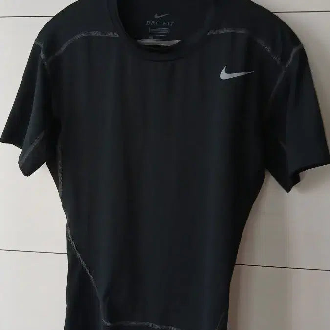 [BUNJANG] Nike Dri-FIT Compression Short Sleeve T-Shirt - Size L / 나이키 드라이핏 컴프레션 반팔 티셔츠 L사이즈