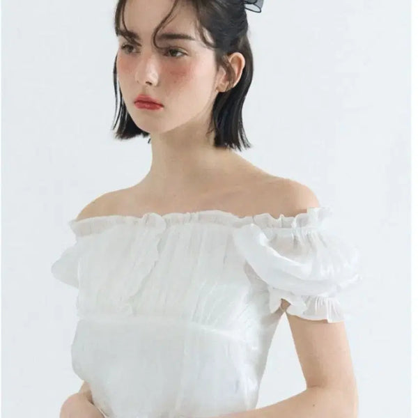 [BUNJANG] FABRIC SEOUL Glossy Frill Off-Shoulder Blouse / 패브릭서울 글로시 프릴 오프숄더 블라우스