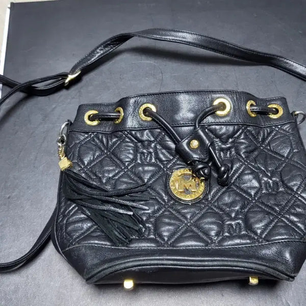 [BUNJANG] Metoro City Quilting Drawstring Bag Black / 메트로시티 퀼팅 복조리백 블랙 상태좋음