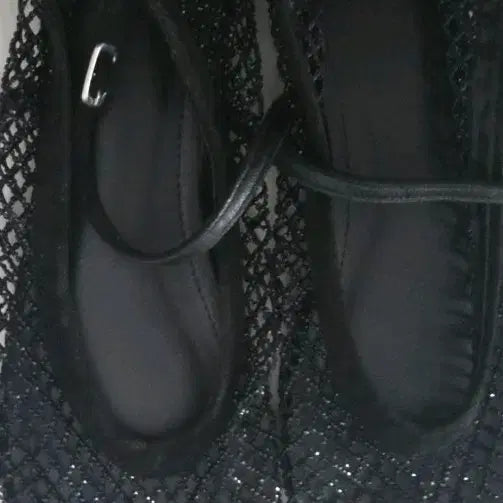 [BUNJANG] Black Beaded Mesh Strap Flat Shoes - Size 39 / 블랙 비즈 망사 스트랩 플랫슈즈 39
