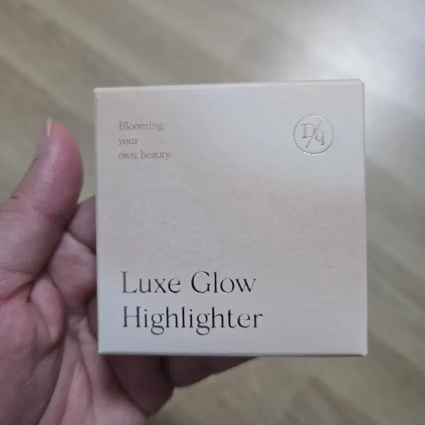 [BUNJANG] Dasique Luxe Glow Highlighter 01 Shine Beige / 데이지크 럭스 글로우 하이라이터 01 샤인 베이지