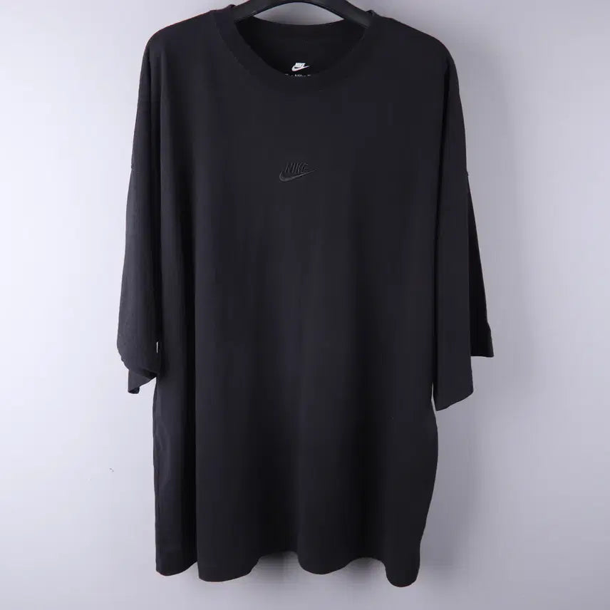 [BUNJANG] Nike Sportswear Oversized Black T-Shirt (L) / 나이키 스포츠웨어 오버사이즈 반팔티 블랙 (L)