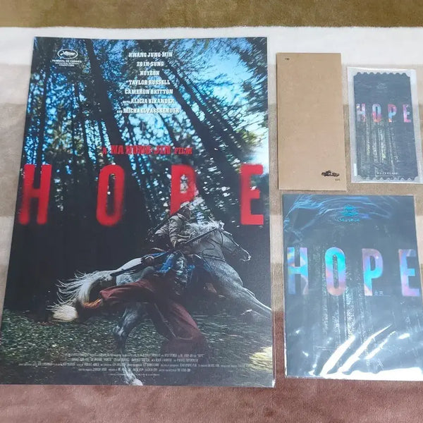 [BUNJANG] HOPE Movie Premiere Exclusive Art Card & TTT / 호프 영화 관람 특전 (아트카드, ttt)
