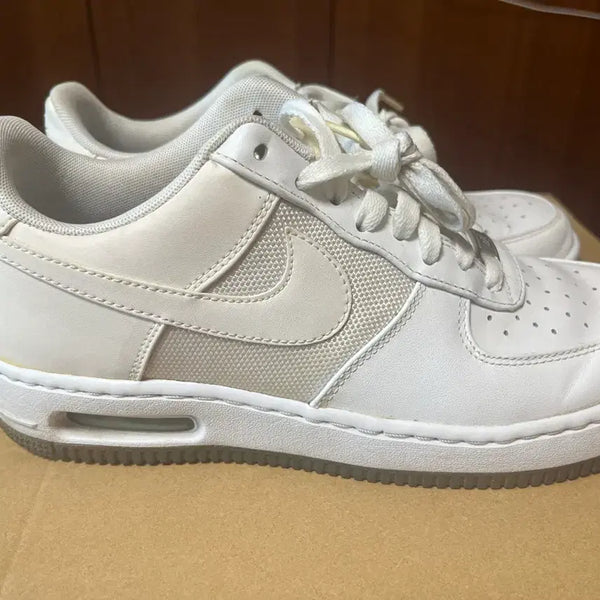 [BUNJANG] Nike Air Force 1 Low "Swoosh Pattern" Sneakers / 나이키 정품 에어포스 로우 운동화 725146-100