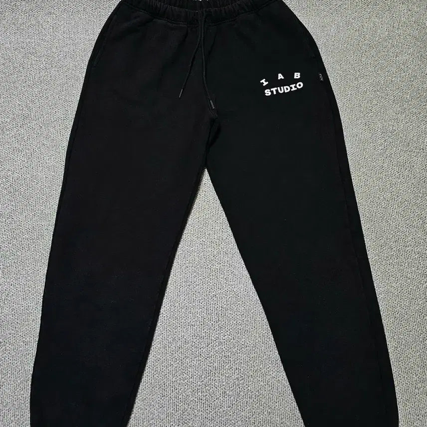 [BUNJANG] IAB Studio Black Jogger Pants (M Size) / [M 사이즈] 아이앱 스튜디오 블랙 조거팬츠