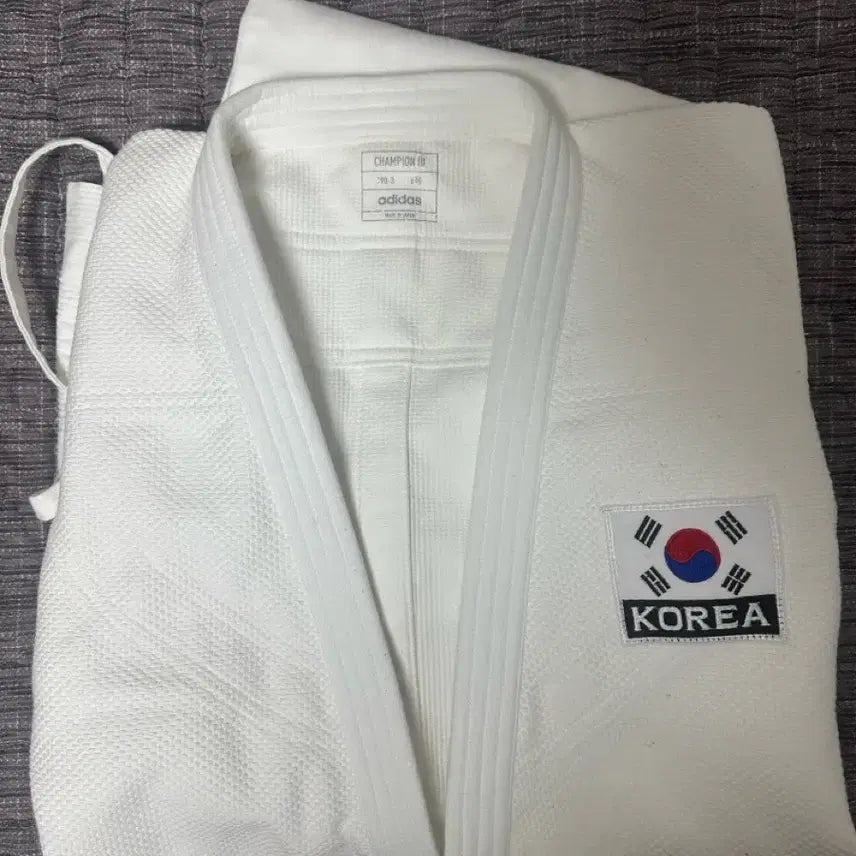 [BUNJANG] Adidas Champion 3 Gold Judo Uniform (Back Design) - Size 190 / 유도복 190