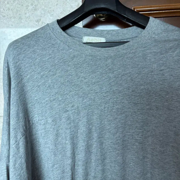 [BUNJANG] Women's Loose Fit Sweatshirt / 여성 루즈핏 맨투맨