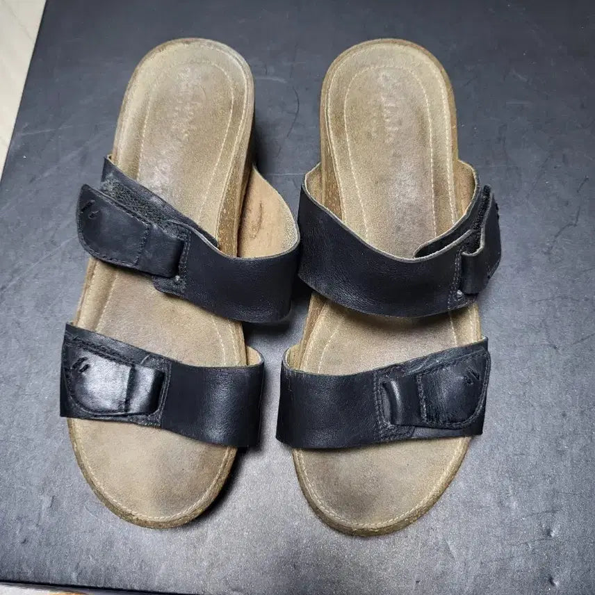 [BUNJANG] Clarks Black Wedge Sandals (245mm) / 클락스 블랙 웨지 샌들 245mm 상태좋음
