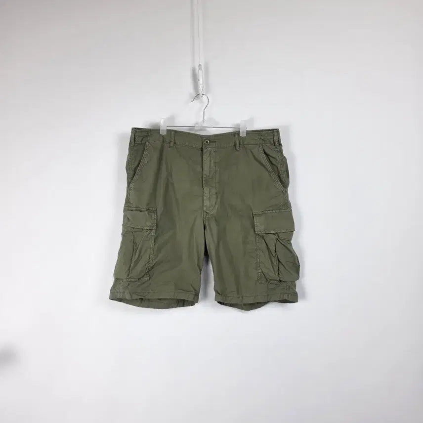 [BUNJANG] Uniqlo Khaki Cargo Shorts Men's Size 38 / 유니클로 카키 카고 반바지 남 38인치 260716
