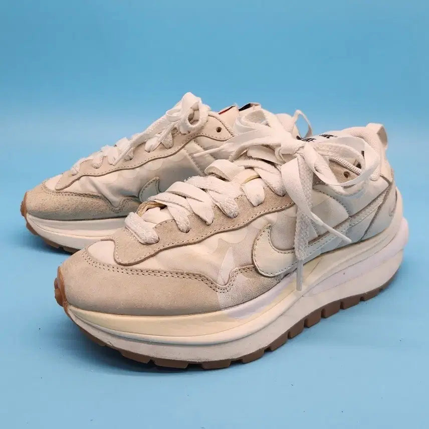 [BUNJANG] Nike x Sacai Vaporwaffle Camo Women's Sneakers (235mm) / b나이키 사카이 베이퍼와플 카모 여성운동화 235