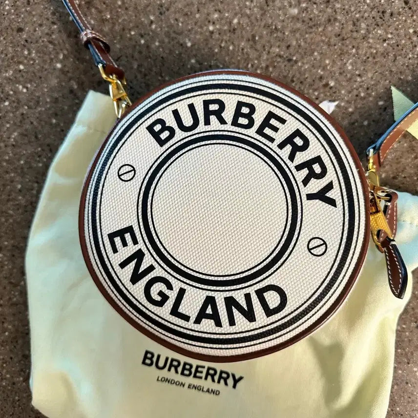 [BUNJANG] Burberry Canvas Round Shoulder Bag / 버버리 캔버스 원형 숄더백